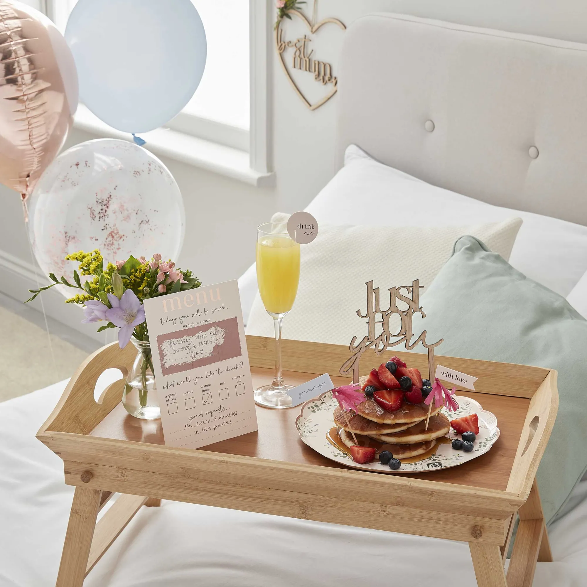Under £20|Under £10*Whistlefish Wooden Best Mum Ever Heart Wreath